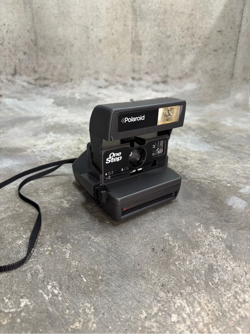 Vintage Polaroid OneStep 600 Instant Film Camera Original